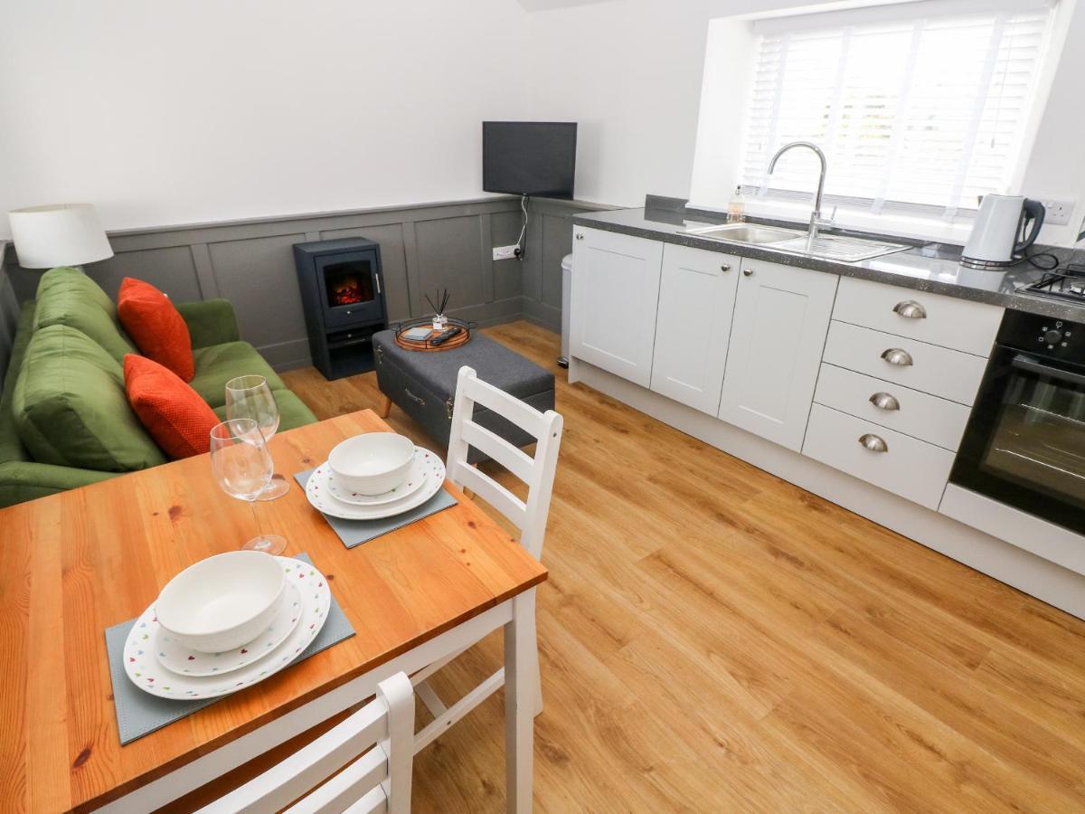Star Cottage ซอนเดอร์สฟุต ภายนอก รูปภาพ
